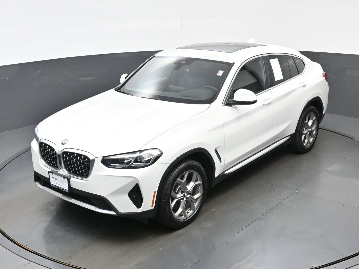 Used 2025 BMW X4 xDrive30i AWD/4WD image 35