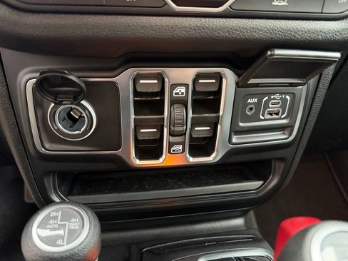 Used 2025 Jeep Wrangler Unlimited Sport S 4xe w/ Convenience Group image 26