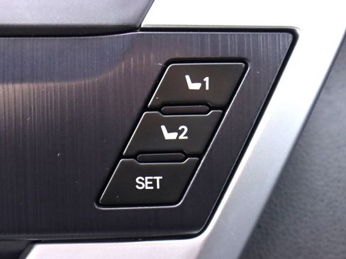 Used 2023 Toyota Tundra Platinum image 34