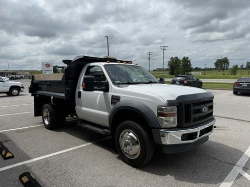 Used 2009 Ford F550 4x4 Regular Cab Super Duty image 4