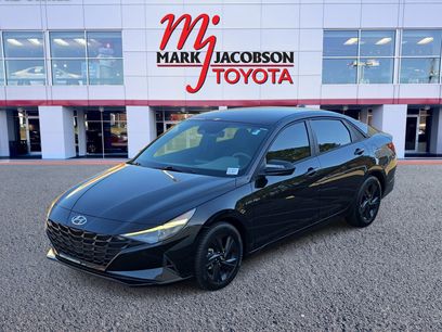 Used 2023 Hyundai Elantra SEL