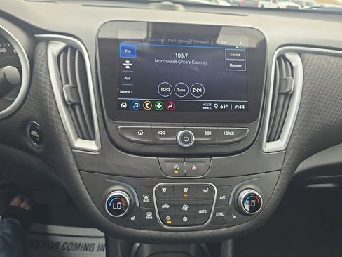Used 2023 Chevrolet Malibu LT FWD image 23