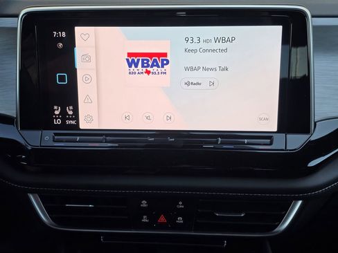 New 2026 Volkswagen Atlas Cross Sport SE FWD image 14