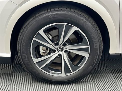 Certified 2024 Lexus RX 350h w/ Convenience Package image 22