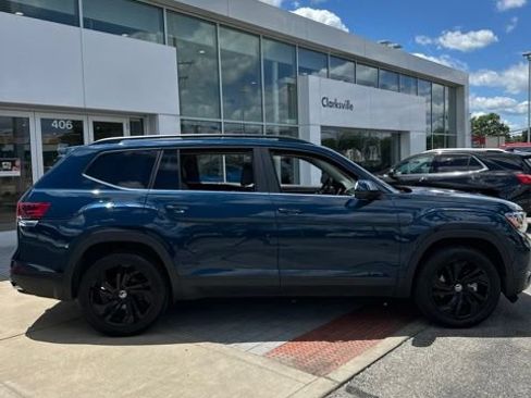 Used 2023 Volkswagen Atlas SE w/ Panoramic Sunroof Package FWD image 7