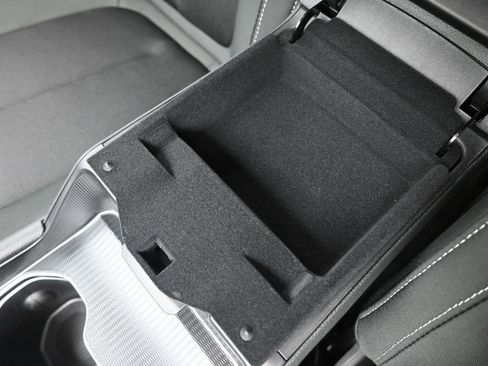 New 2025 Jeep Grand Cherokee L Laredo w/ Luxury Tech Group I image 4