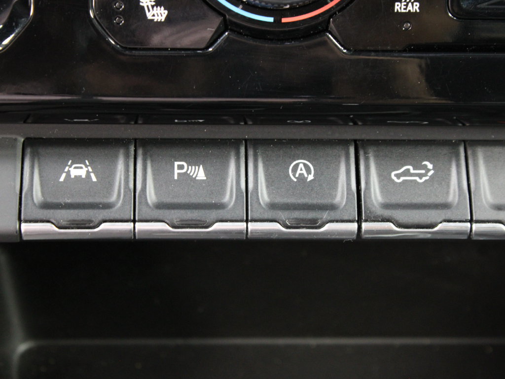 Used 2024 GMC Sierra 1500 AT4 w/ Technology Package AWD/4WD image 74