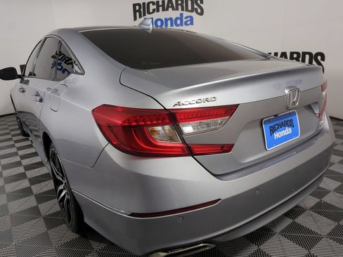 Used 2021 Honda Accord Touring image 2