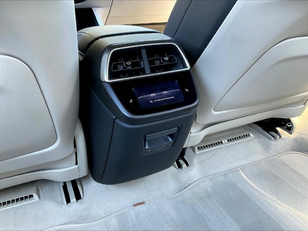Used 2024 Lucid Air Pure RWD image 9