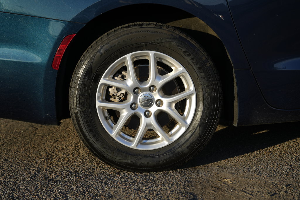 Used 2023 Chrysler Pacifica Touring-L FWD image 11
