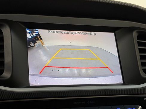 Used 2019 Hyundai Ioniq Plug-In Hybrid image 20