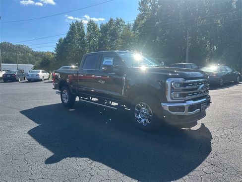 New 2026 Ford F250 Lariat w/ Lariat Premium Package image 3