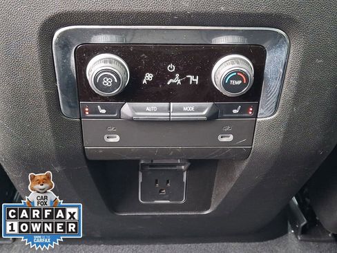 Used 2023 Chevrolet Suburban Premier AWD/4WD image 12
