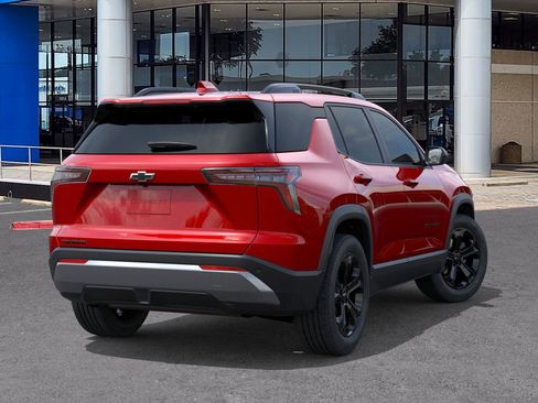 New 2026 Chevrolet Equinox LT image 4