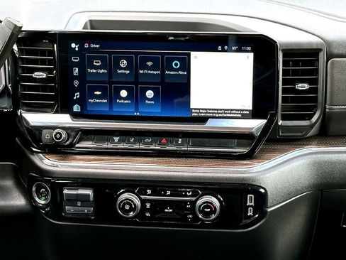 Used 2024 Chevrolet Silverado 2500 LT image 28