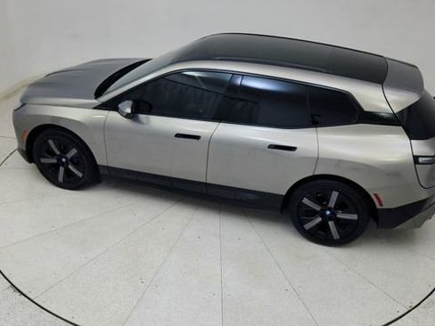 Used 2024 BMW iX xDrive50 w/ Premium Package image 77