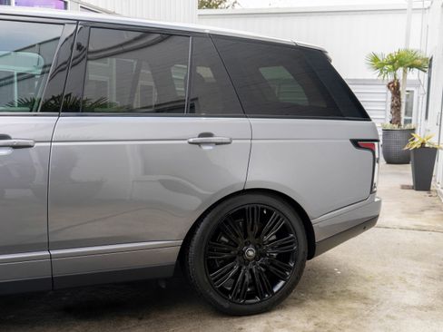 Used 2020 Land Rover Range Rover HSE image 5