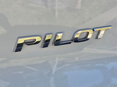 Used 2018 Honda Pilot EX-L image 16