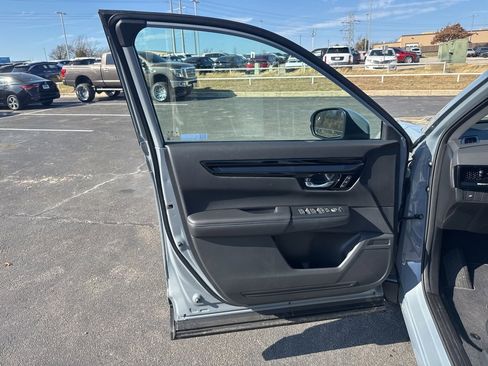 Used 2026 Honda CR-V EX-L image 9