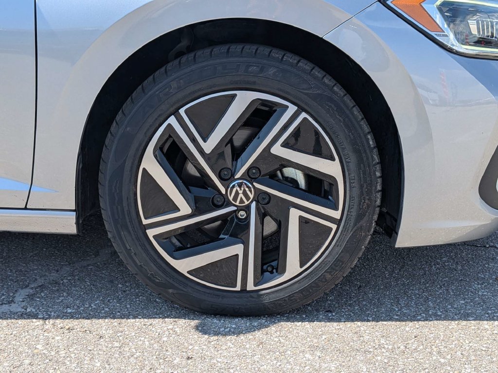 Used 2024 Volkswagen Jetta SEL FWD image 10