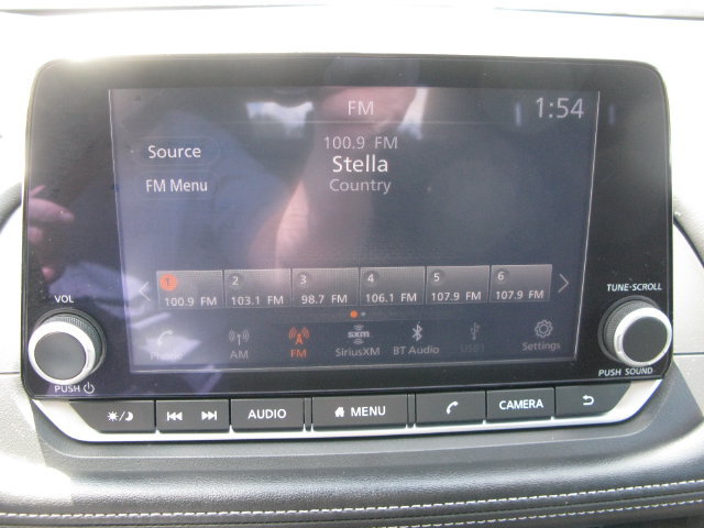 Used 2023 Nissan Rogue S AWD/4WD image 16