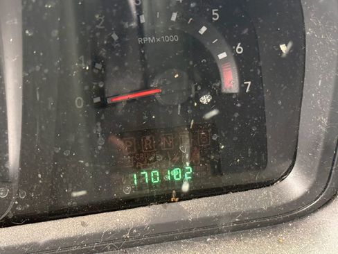 Used 2010 Dodge Journey SXT w/ Flexible Seating Group image 15