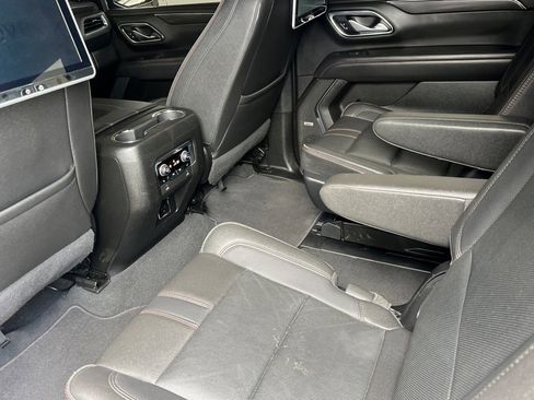 Used 2022 Chevrolet Suburban RST w/ Sport Performance Package AWD/4WD image 12