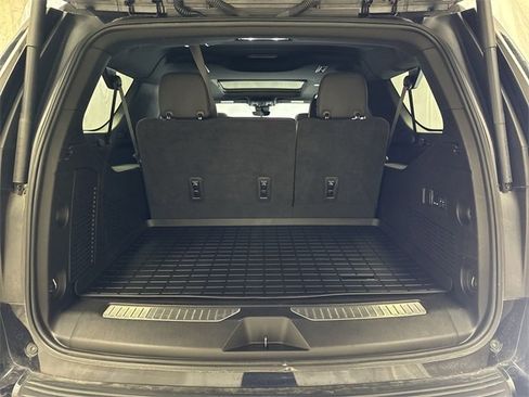 Certified 2023 Chevrolet Suburban High Country image 29