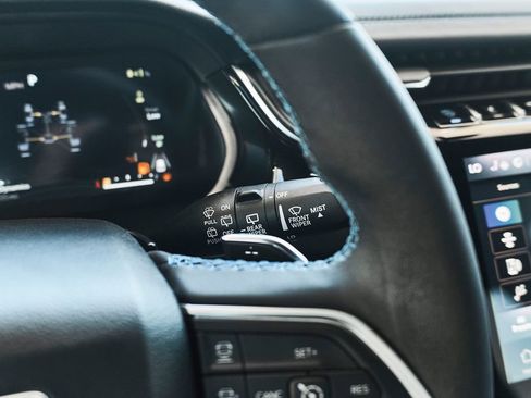 Used 2022 Jeep Grand Cherokee Trailhawk w/ Advanced Protech Group II image 33