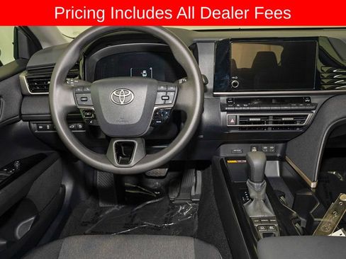 Used 2025 Toyota Camry LE w/ Convenience Package FWD image 6