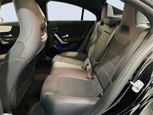 Used 2025 Mercedes-Benz CLA 250 4MATIC image 8