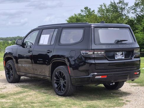 Used 2022 Jeep Grand Wagoneer Series II AWD/4WD image 5