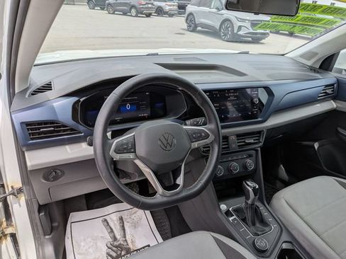 Used 2022 Volkswagen Taos SE AWD/4WD image 8