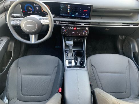 Used 2026 Hyundai Tucson SEL FWD image 15
