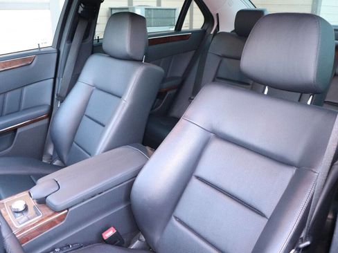 Used 2013 Mercedes-Benz E 350 Sedan image 20