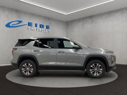 New 2026 Chevrolet Equinox LT image 2