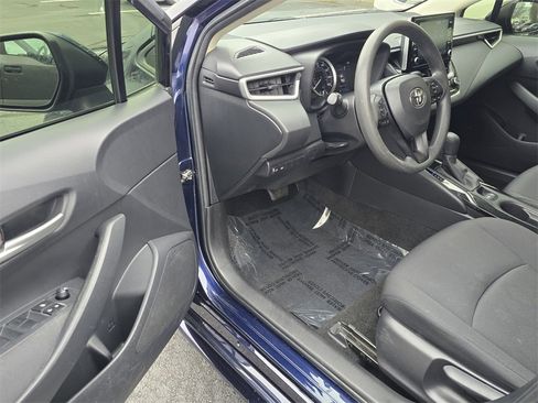 Used 2020 Toyota Corolla LE image 9