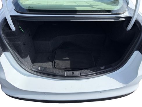 Used 2017 Ford Fusion SE FWD image 17