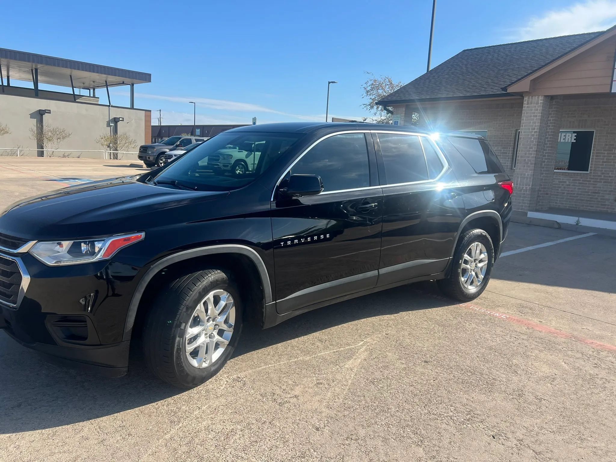 Used 2019 Chevrolet Traverse LS FWD image 4