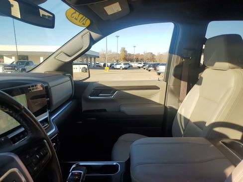 Used 2023 GMC Sierra 1500 SLT w/ SLT Premium Package image 27