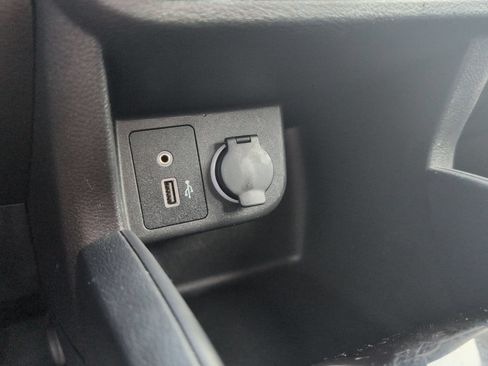Used 2021 Nissan Kicks S FWD image 21