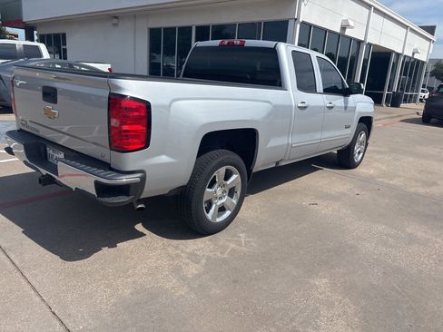 Used 2018 Chevrolet Silverado 1500 LT w/ Texas Edition RWD image 5