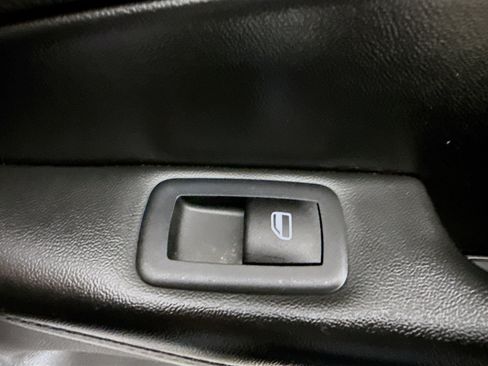 Used 2019 Jeep Grand Cherokee Altitude image 31