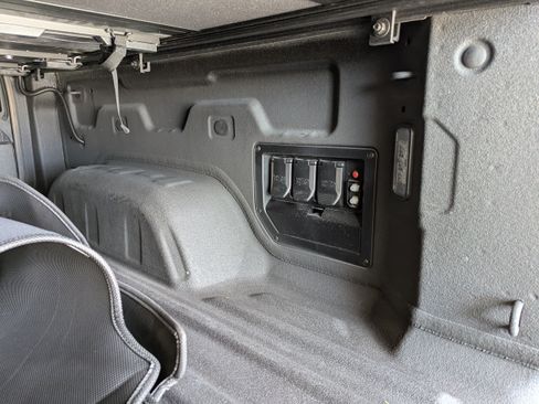 Used 2025 Chevrolet Silverado EV RST AWD/4WD image 17