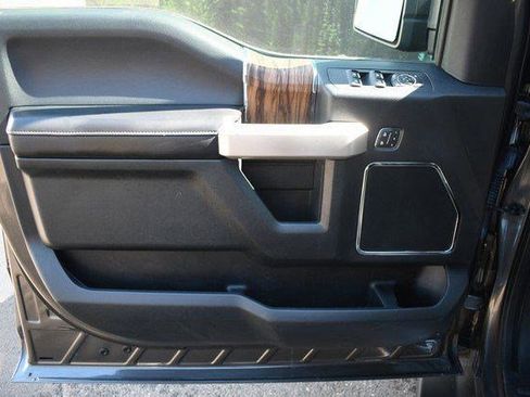 Used 2020 Ford F150 Lariat image 18