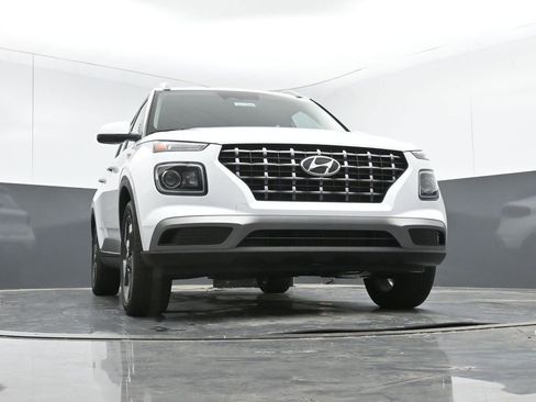 New 2026 Hyundai Venue SEL image 16