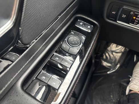 Used 2024 Lincoln Aviator Reserve image 17