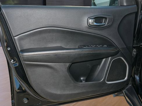 Used 2020 Jeep Compass Latitude w/ Popular Equipment Group image 6