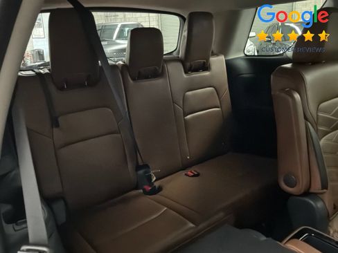 Used 2024 Nissan Pathfinder Platinum FWD image 17