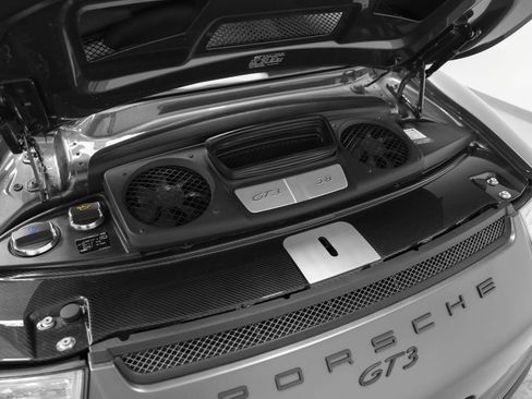 Certified 2015 Porsche 911 GT3 image 28